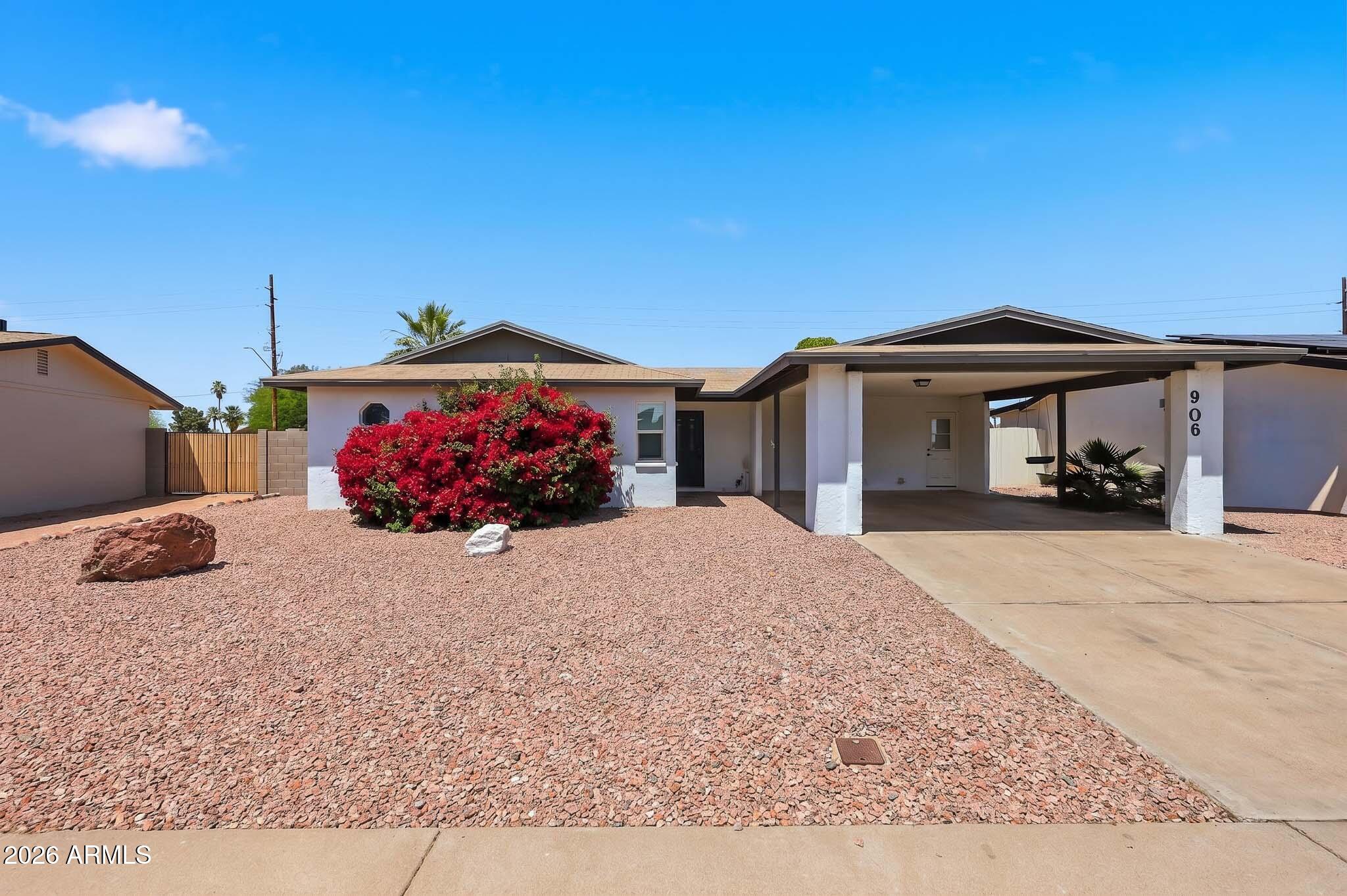 906 West St John Road Phoenix, AZ 85023 - Photo 2 of 30 AA (2)