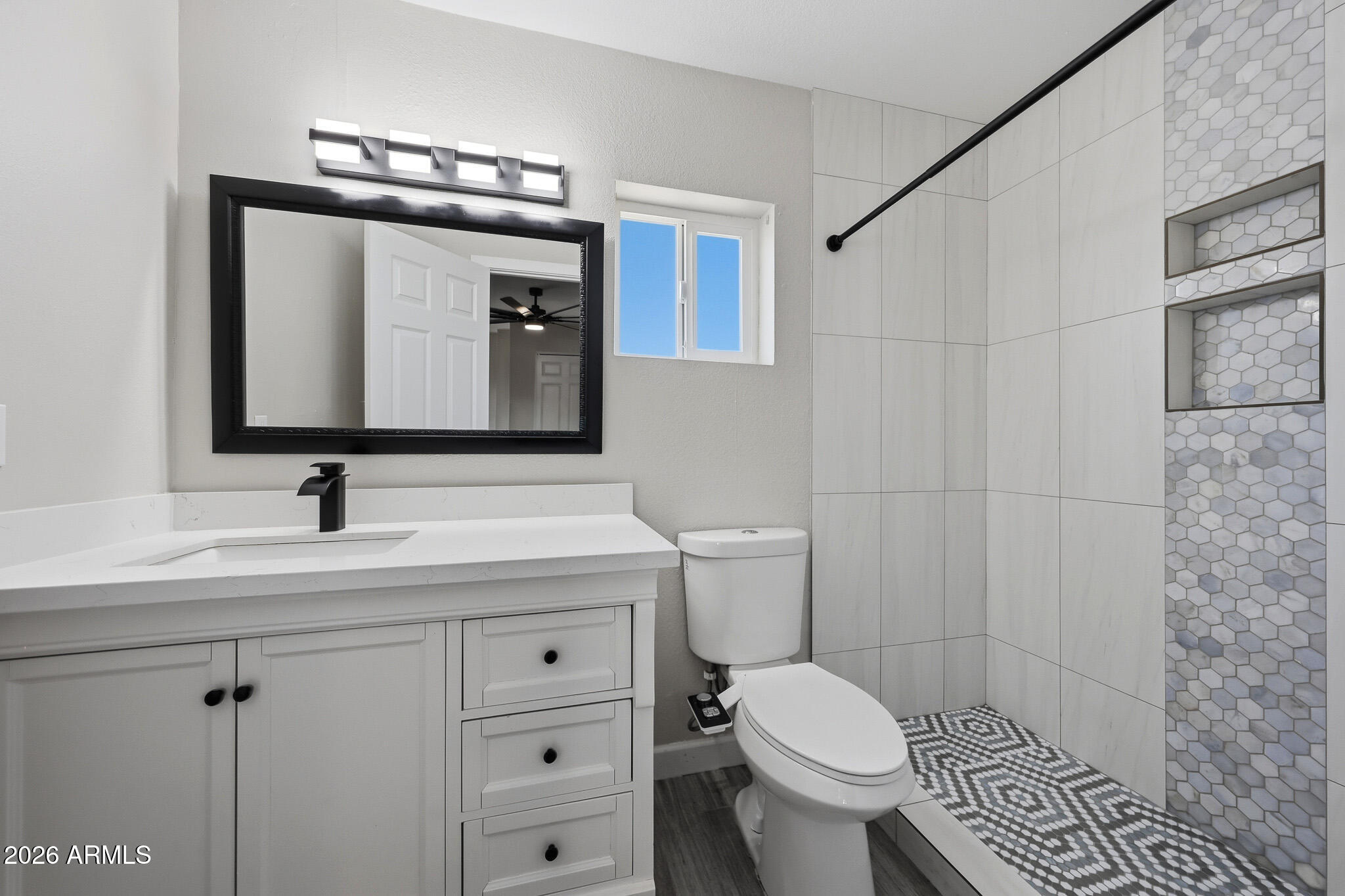 906 West St John Road Phoenix, AZ 85023 - Photo 21 of 30 B (21)