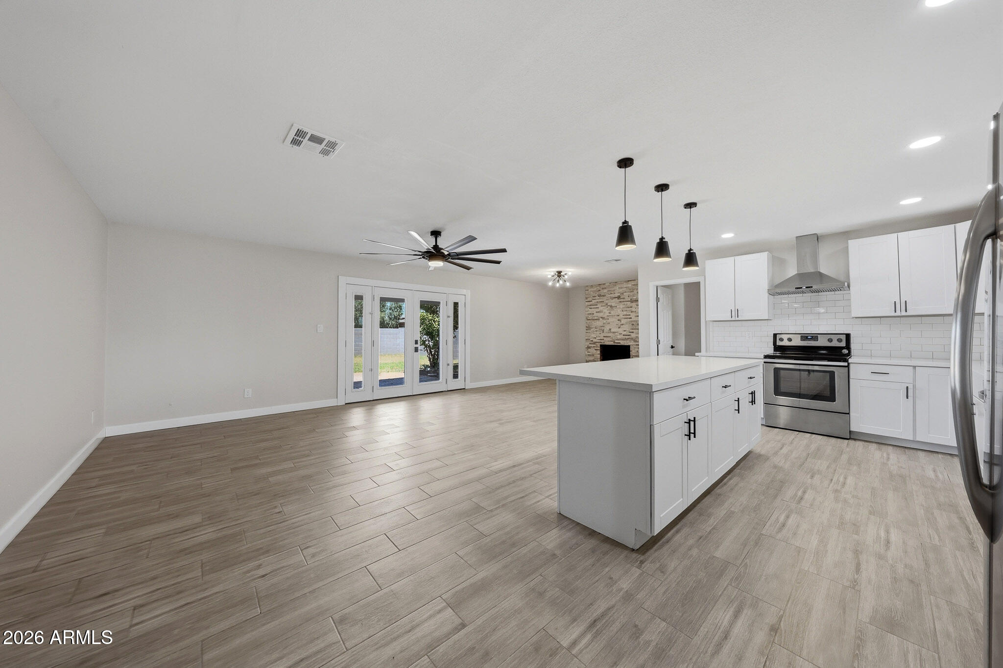 906 West St John Road Phoenix, AZ 85023 - Photo 4 of 30 B (2)