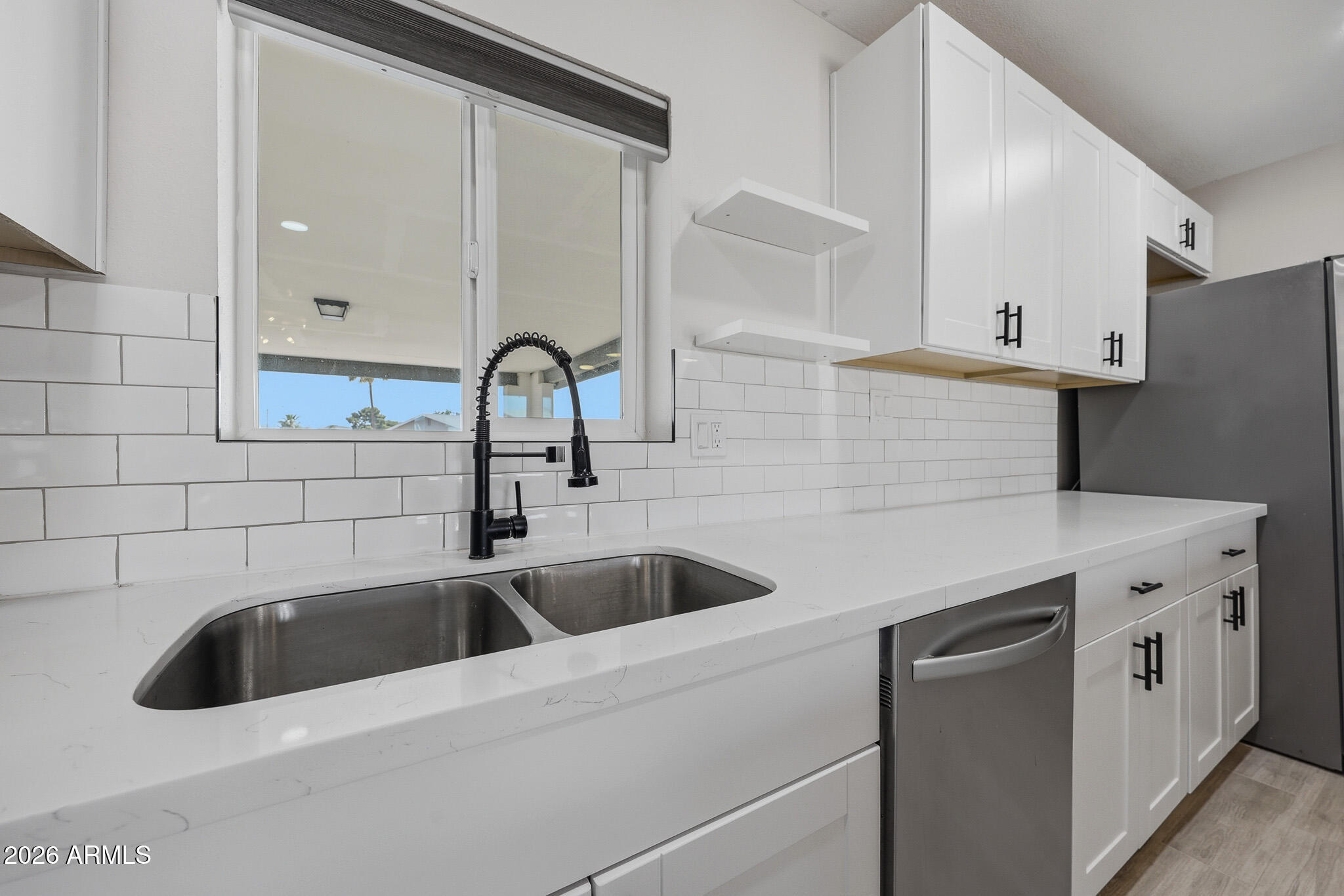 906 West St John Road Phoenix, AZ 85023 - Photo 8 of 30 B (7)