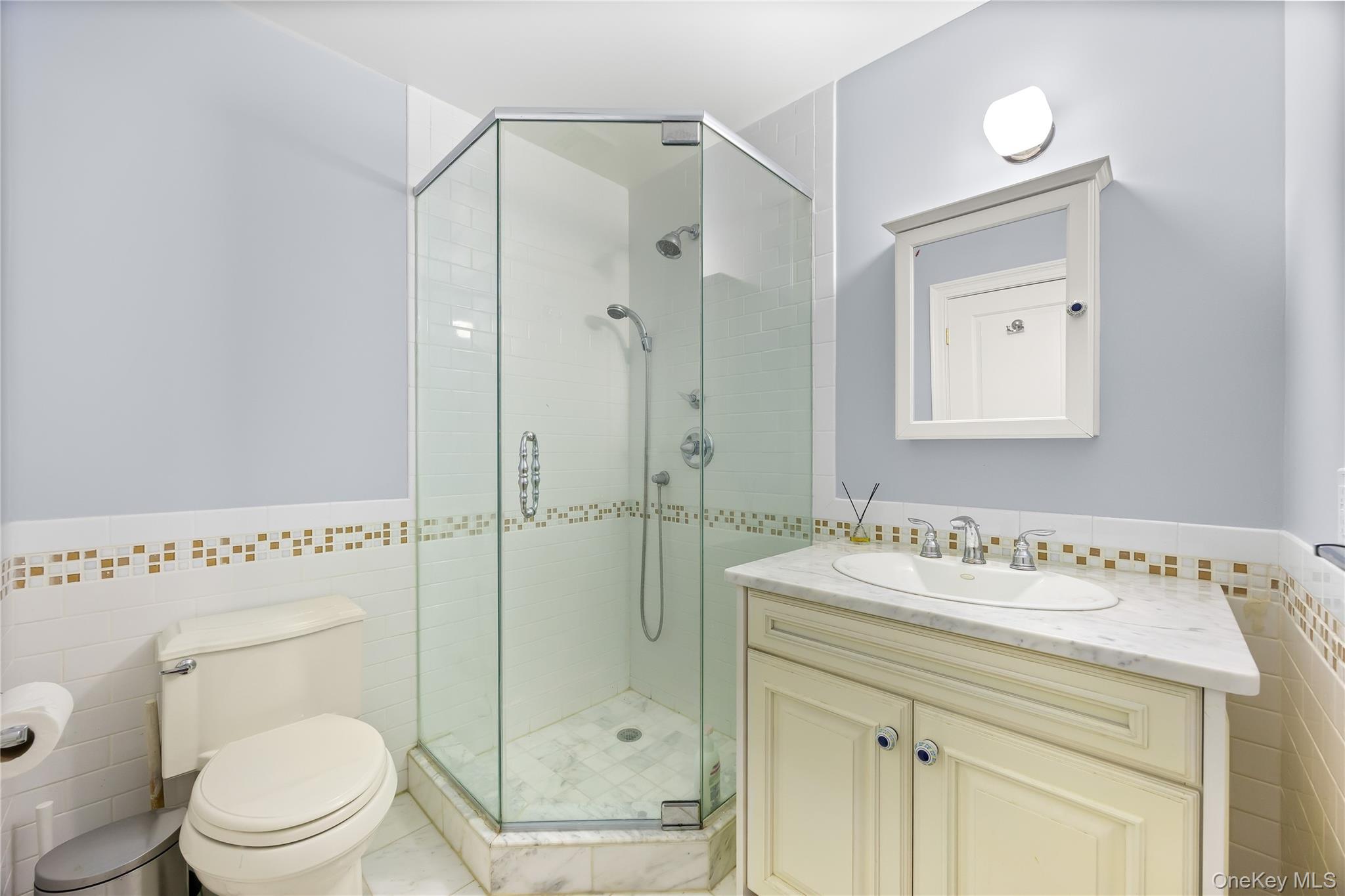 47 Valley Road Old Westbury, NY 11568 - Photo 22 of 32
