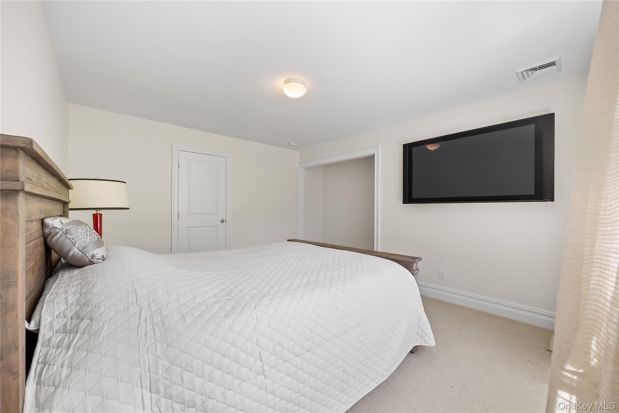 47 Valley Road Old Westbury, NY 11568 - Photo 24 of 32