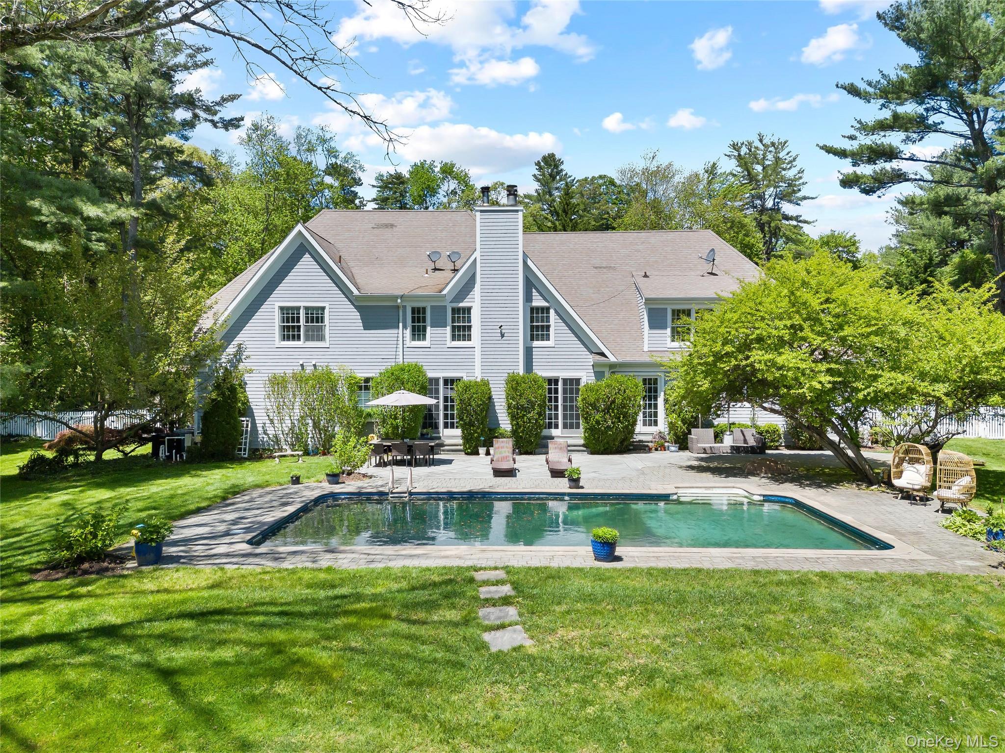 47 Valley Road Old Westbury, NY 11568 - Photo 26 of 32