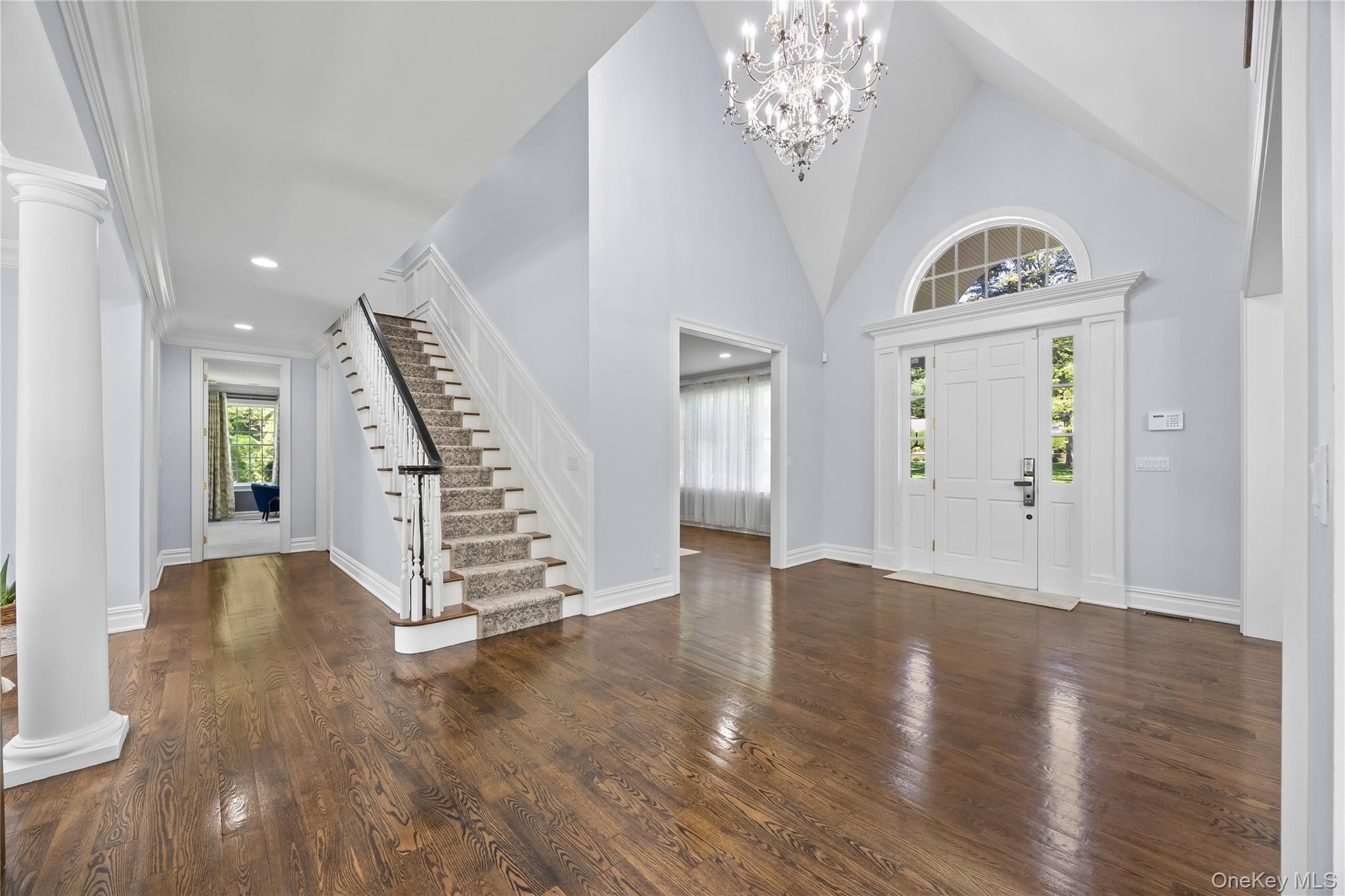 47 Valley Road Old Westbury, NY 11568 - Photo 4 of 32