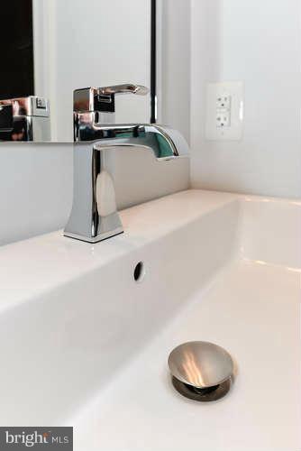 2009 Columbia Road Northwest, Unit 3 Washington, DC 20009 - Photo 19 of 28 Bath