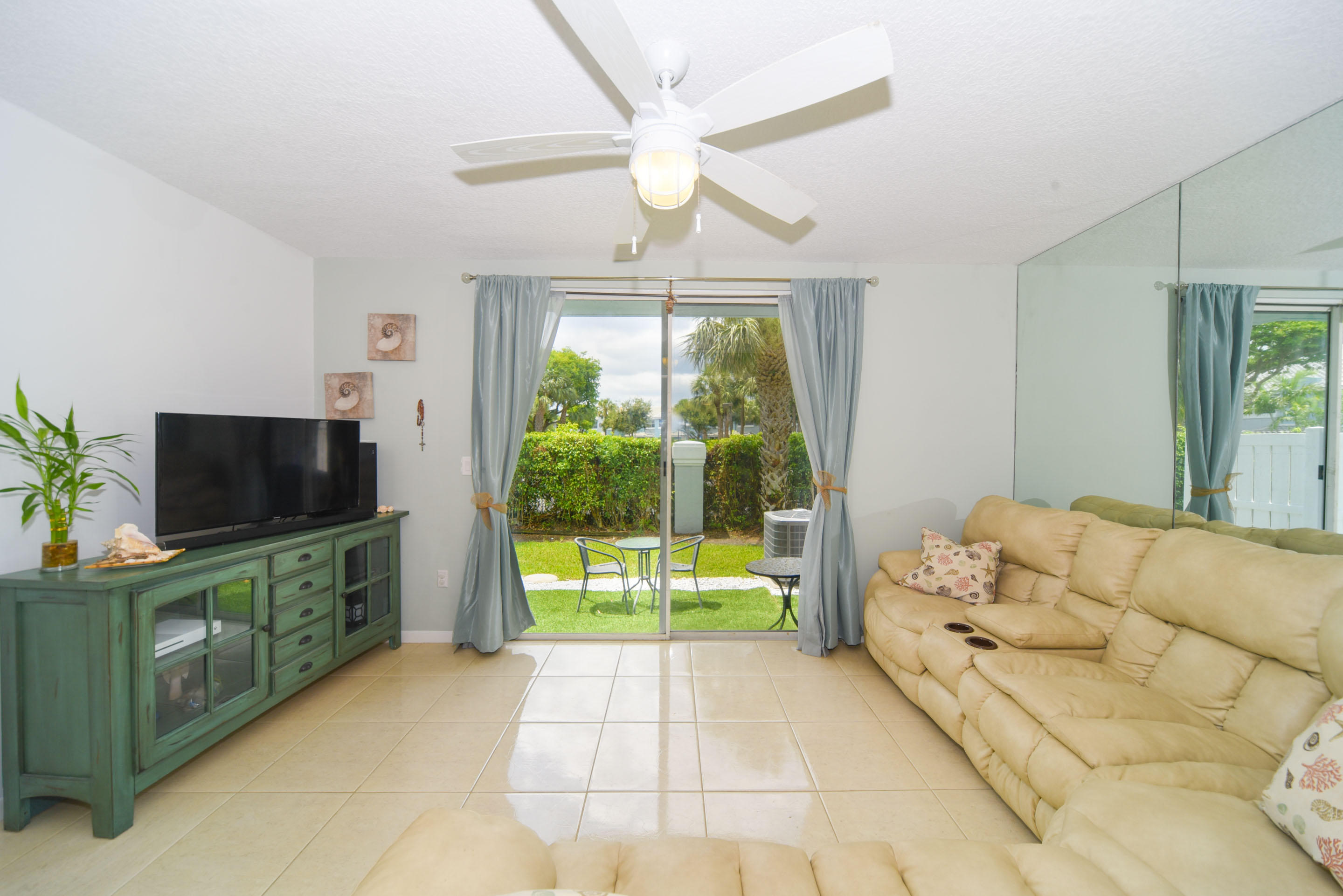 1080 Jeffery Street Boca Raton, FL 33487 - Photo 8 of 33 mls-17