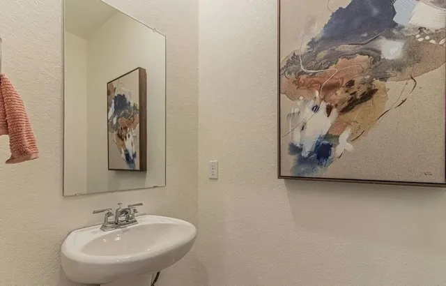 $100,000 | 10362 Martin Creek, San Antonio, TX 78252