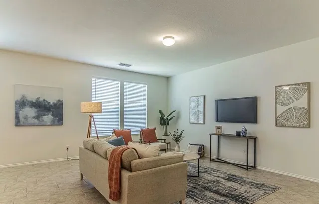 $100,000 | 10362 Martin Creek, San Antonio, TX 78252