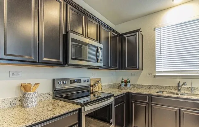 $100,000 | 10362 Martin Creek, San Antonio, TX 78252