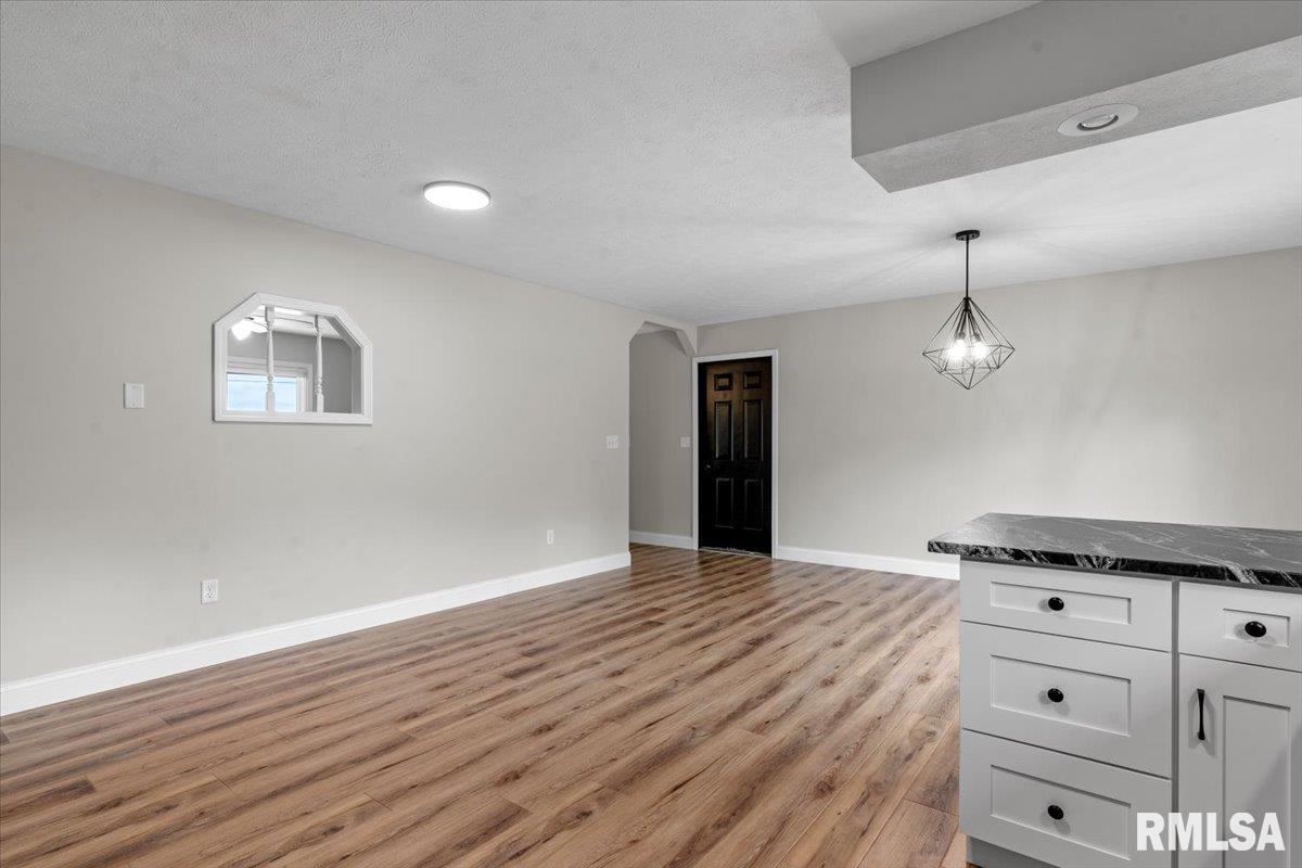 5660 Wesley Chapel Road Chatham, IL 62629 - Photo 14 of 36 Gallery Image 14