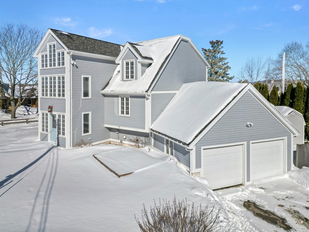 2 Breezy Point Road Gloucester, MA 01930 - Photo 3 of 42