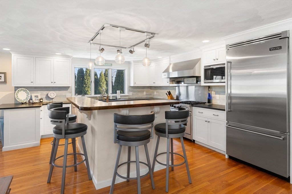 2 Breezy Point Road Gloucester, MA 01930 - Photo 7 of 42