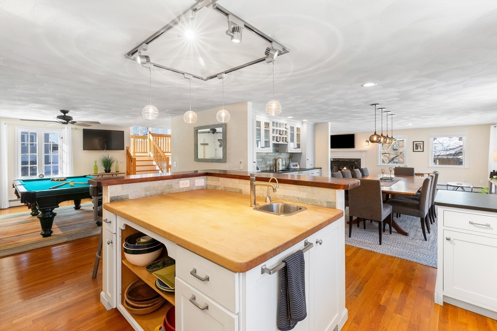 2 Breezy Point Road Gloucester, MA 01930 - Photo 8 of 42