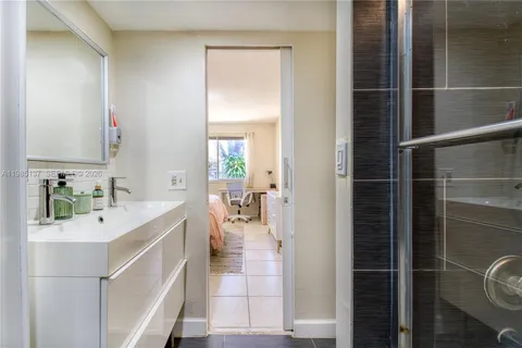 $199,900 | 3095 North Oakland Forest Drive, Unit 104, Oakland Park, FL 33309