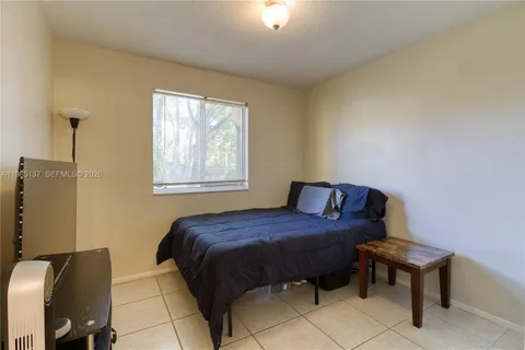 $199,900 | 3095 North Oakland Forest Drive, Unit 104, Oakland Park, FL 33309