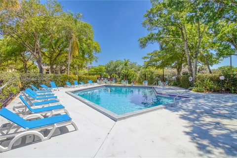 $199,900 | 3095 North Oakland Forest Drive, Unit 104, Oakland Park, FL 33309