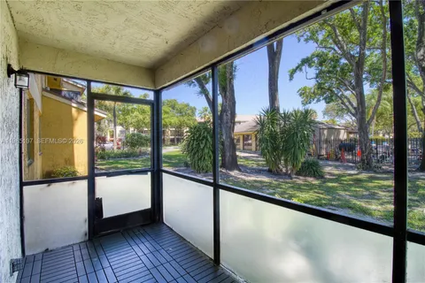 $199,900 | 3095 North Oakland Forest Drive, Unit 104, Oakland Park, FL 33309