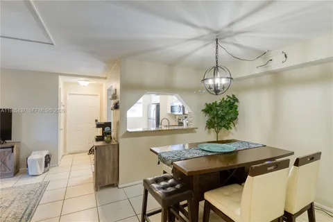 $199,900 | 3095 North Oakland Forest Drive, Unit 104, Oakland Park, FL 33309