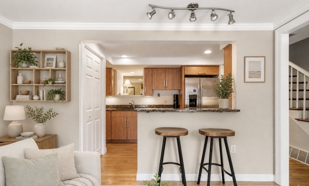 43 Jericho Road, Unit 43 Weston, MA 02493 - Photo 6 of 18 Gallery Image 6