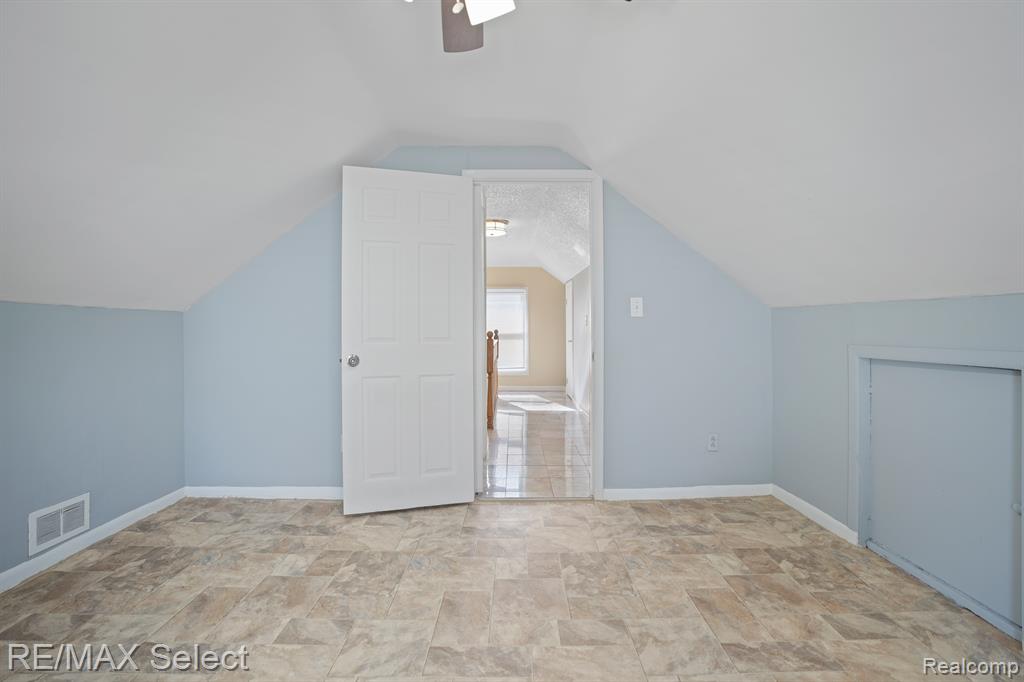 3369 Ridgeway Avenue Flint, MI 48504 - Photo 27 of 34