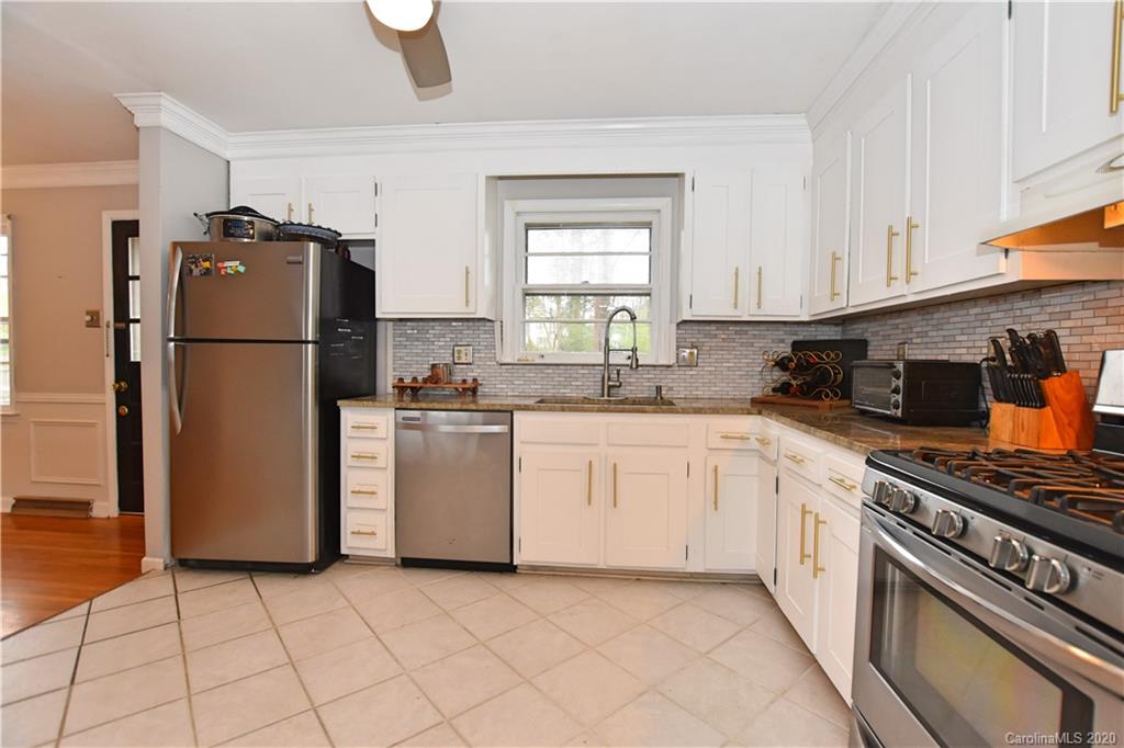 6501 Park Road Charlotte, NC 28210 - Photo 9 of 35 Gallery Image 9