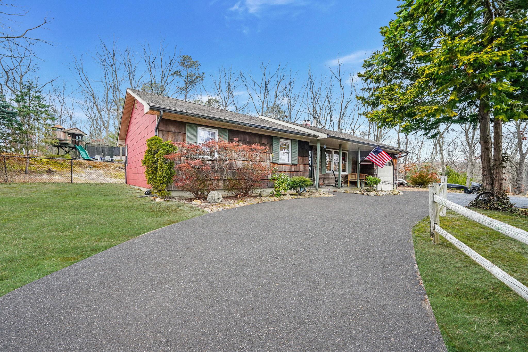 4 Milldown Road Yaphank, NY 11980 - Photo 1 of 1 Gallery Image 1