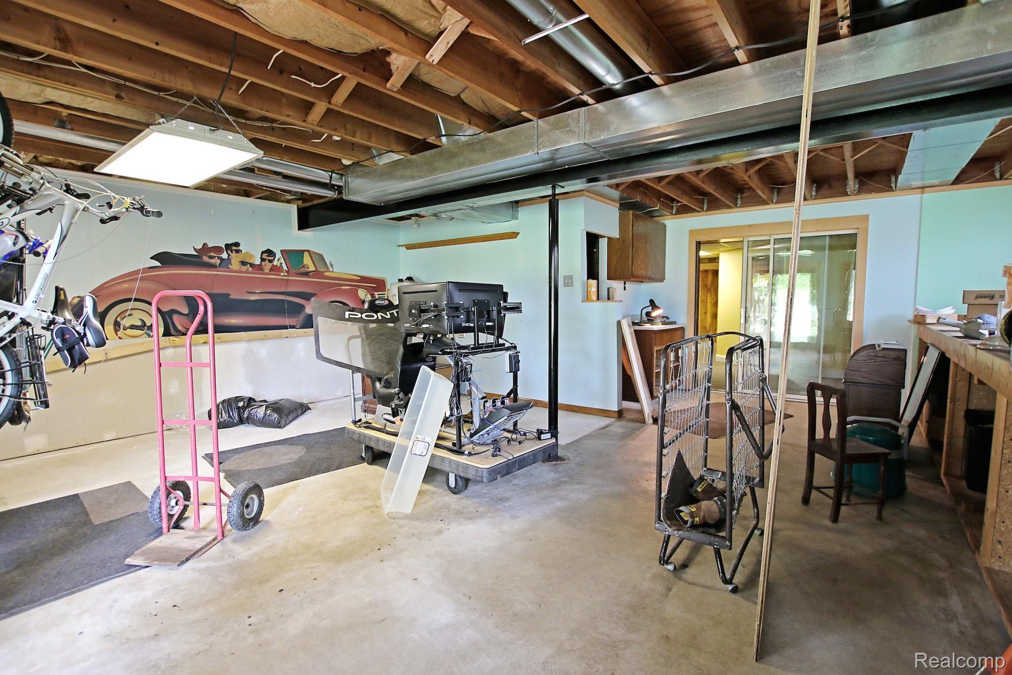 1845 Crestline Street Rochester, MI 48307 - Photo 49 of 58 49) Lower Level Workshop.jpg