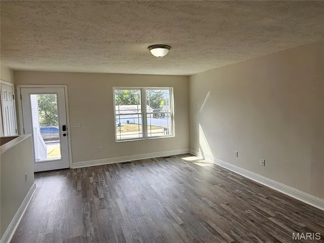 $235,000 | 806 Ella Lane, St. Clair, MO 63077