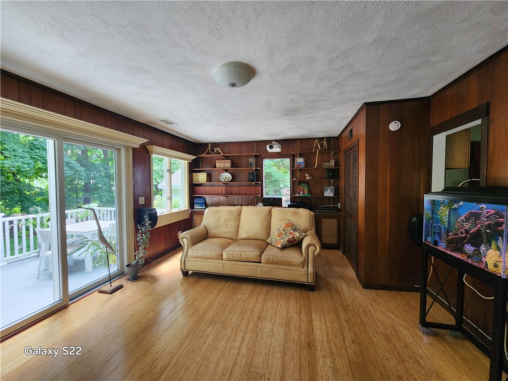 86 Shenandoah Road Warwick, RI 02886 - Photo 12 of 17
