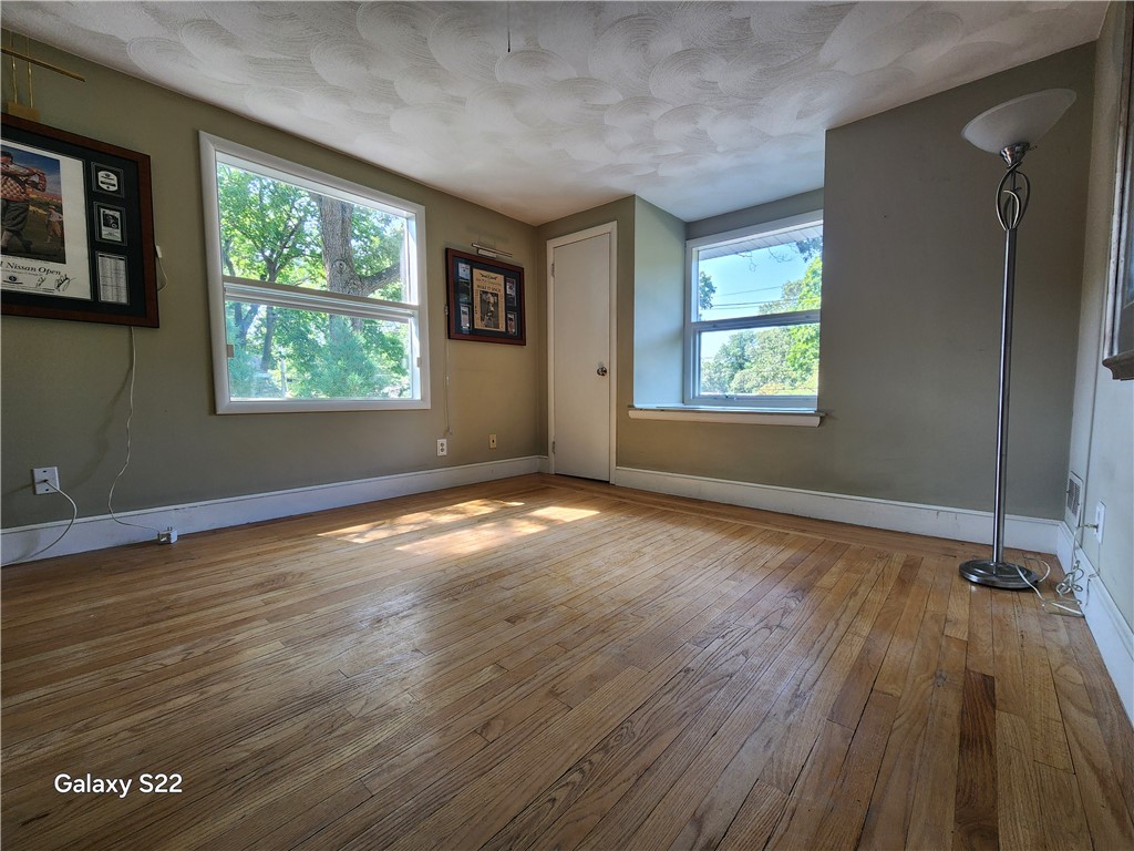 86 Shenandoah Road Warwick, RI 02886 - Photo 13 of 17