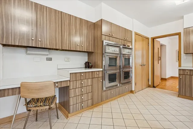 $1,250,000 | 744 Sheridan Road, Evanston, IL 60202