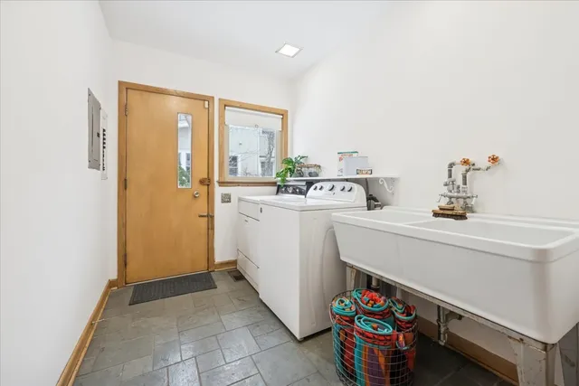 $1,250,000 | 744 Sheridan Road, Evanston, IL 60202