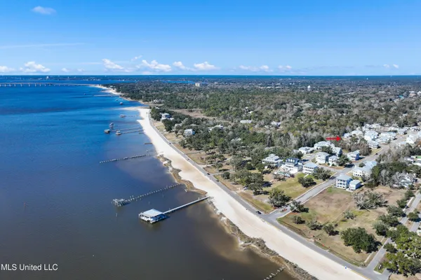 $295,000 | 133 Seaside Drive, Ocean Springs, MS 39564