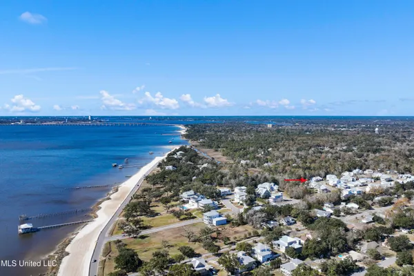 $295,000 | 133 Seaside Drive, Ocean Springs, MS 39564