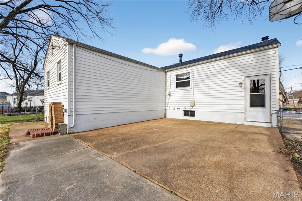 116 Graham Road Florissant, MO 63031 - Photo 37 of 43