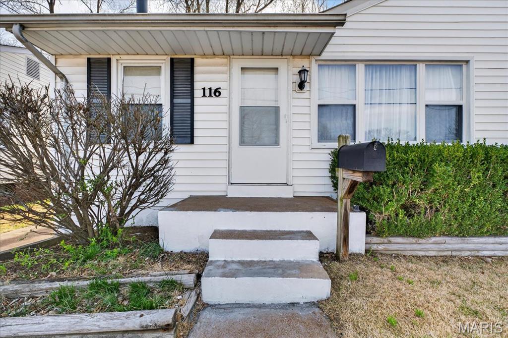 116 Graham Road Florissant, MO 63031 - Photo 4 of 43