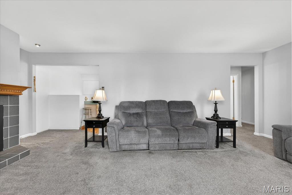 116 Graham Road Florissant, MO 63031 - Photo 5 of 43