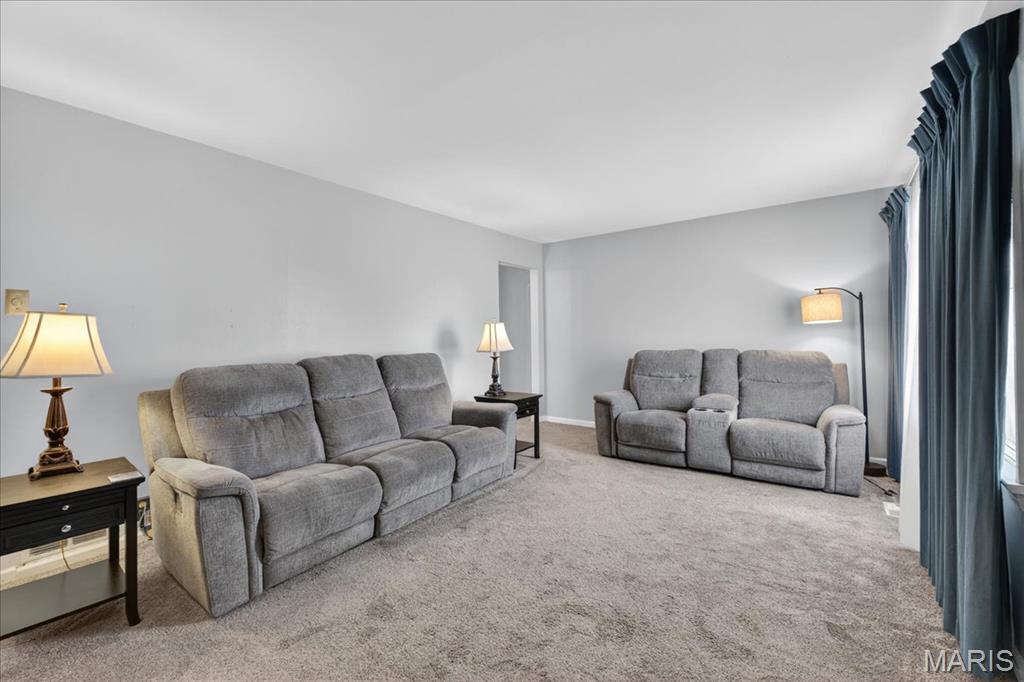116 Graham Road Florissant, MO 63031 - Photo 7 of 43