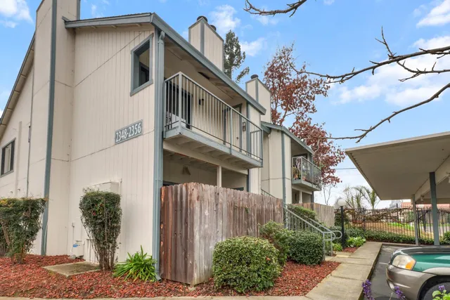 $170,000 | 2350 Alta Garden Lane, Unit B, Sacramento, CA 95825