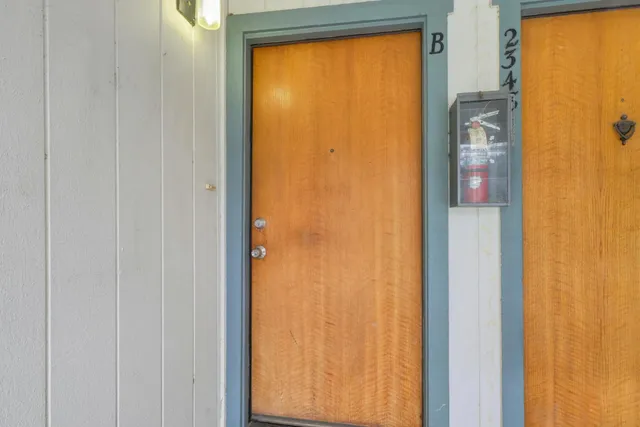 $170,000 | 2350 Alta Garden Lane, Unit B, Sacramento, CA 95825