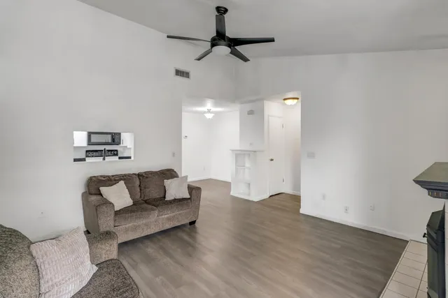 $170,000 | 2350 Alta Garden Lane, Unit B, Sacramento, CA 95825