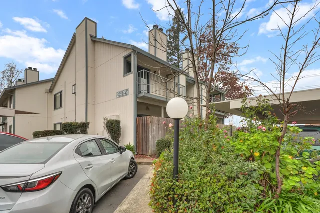 $170,000 | 2350 Alta Garden Lane, Unit B, Sacramento, CA 95825