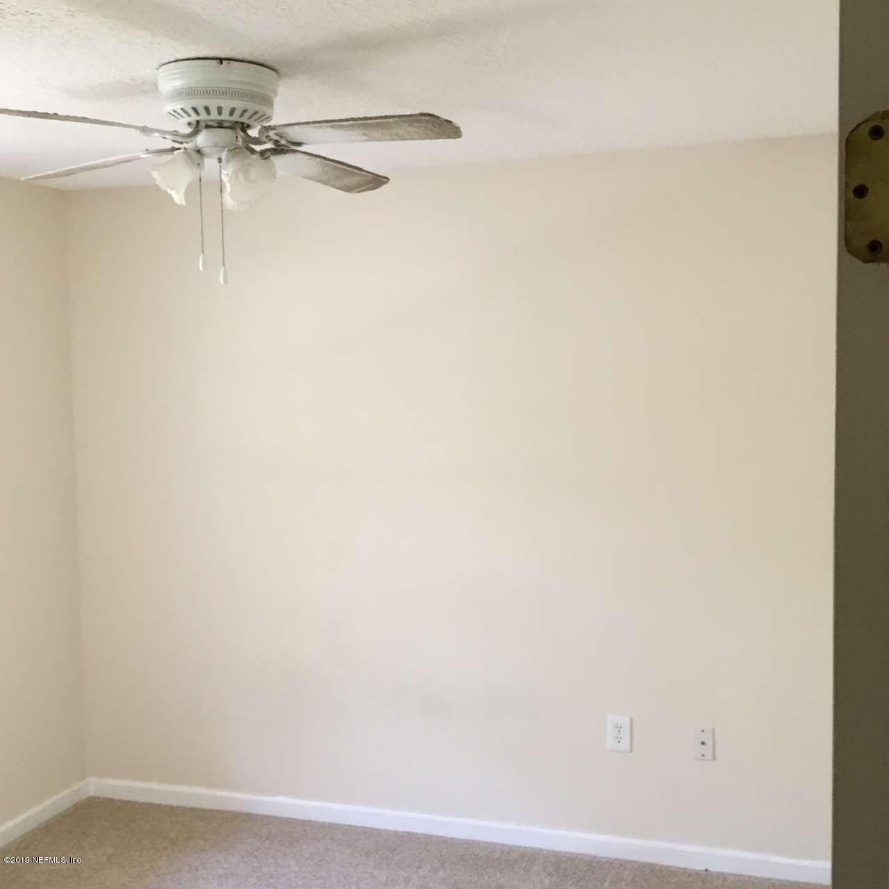 2170 Brooklyn Road Jacksonville, FL 32209 - Photo 4 of 10 a view of a small space