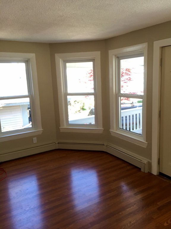 11 Squanto Road Weymouth, MA 02191 - Photo 5 of 16 Gallery Image 5