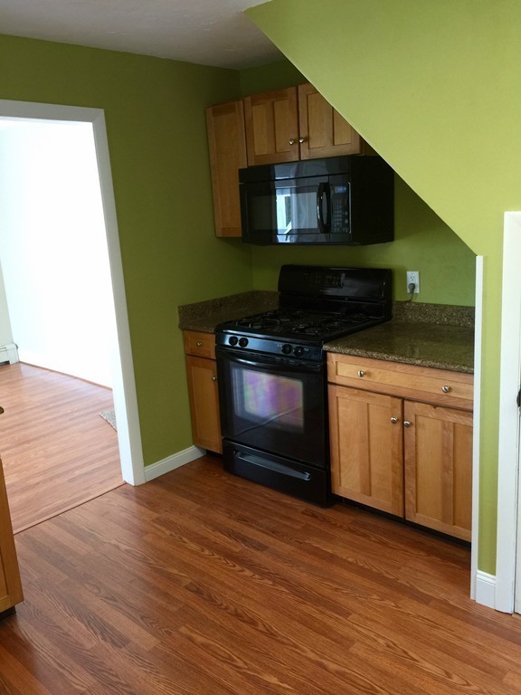 11 Squanto Road Weymouth, MA 02191 - Photo 7 of 16 Gallery Image 7