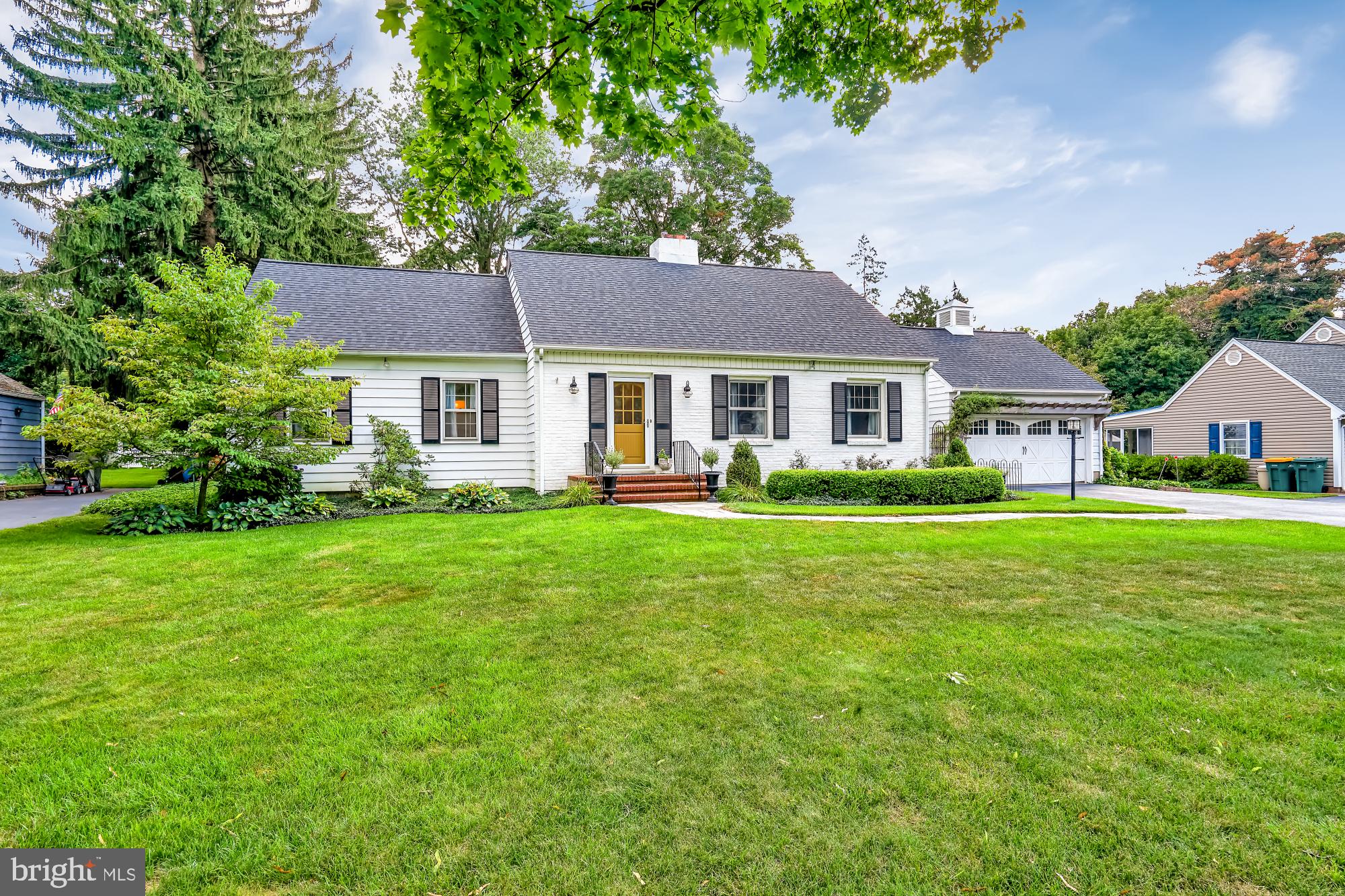 15 Edgewood Road Yardley, PA 19067 - Photo 3 of 51 Gallery Image 3