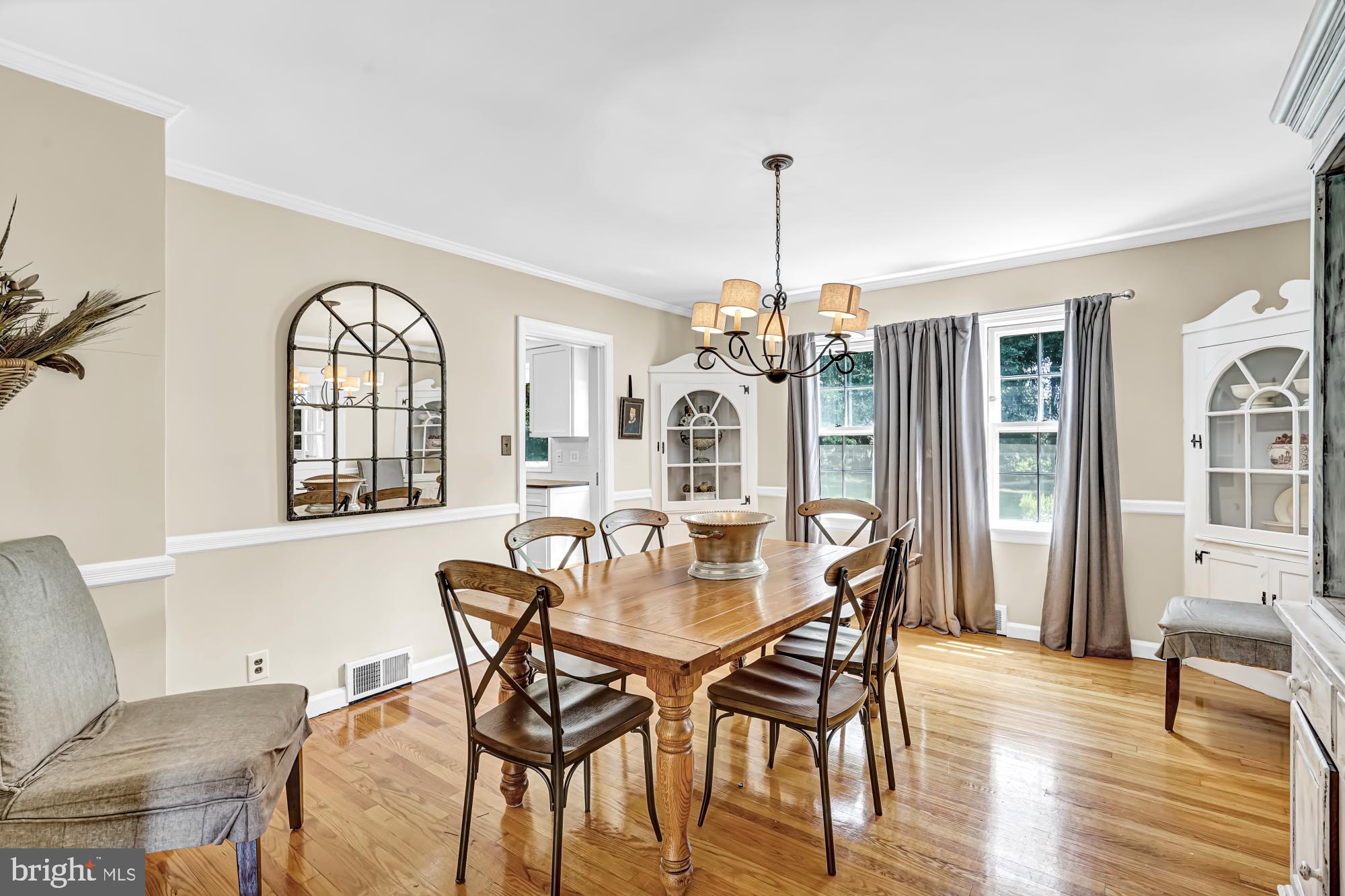 15 Edgewood Road Yardley, PA 19067 - Photo 10 of 51 Gallery Image 10