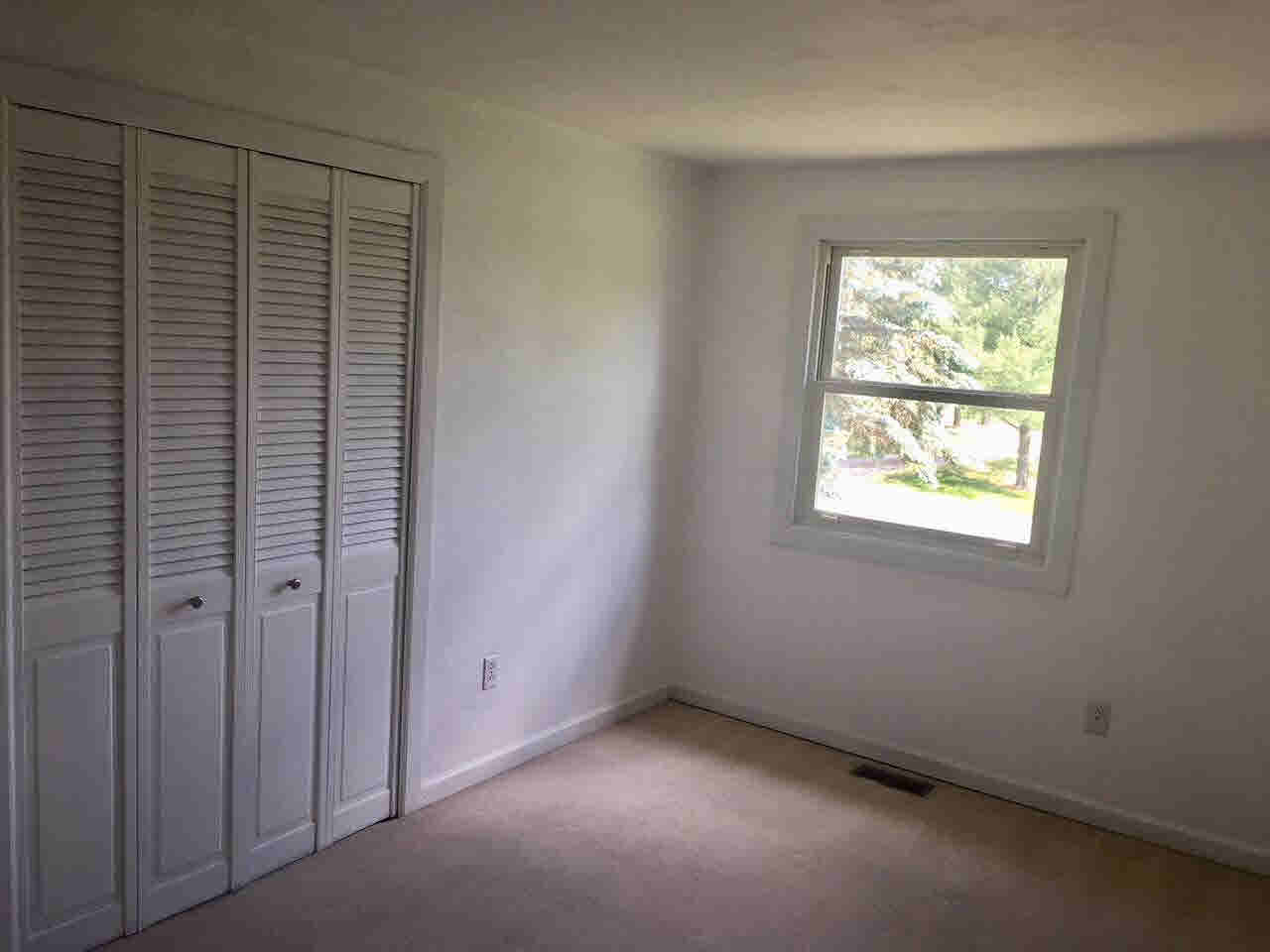 1316 West Thompson Road Fenton, MI 48430 - Photo 17 of 28 21456841-16.JPG