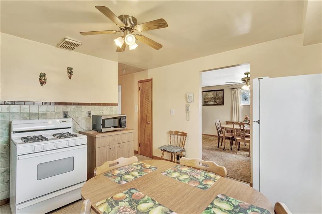 13771 Ridge Road North Huntingdon, PA 15642 - Photo 9 of 23