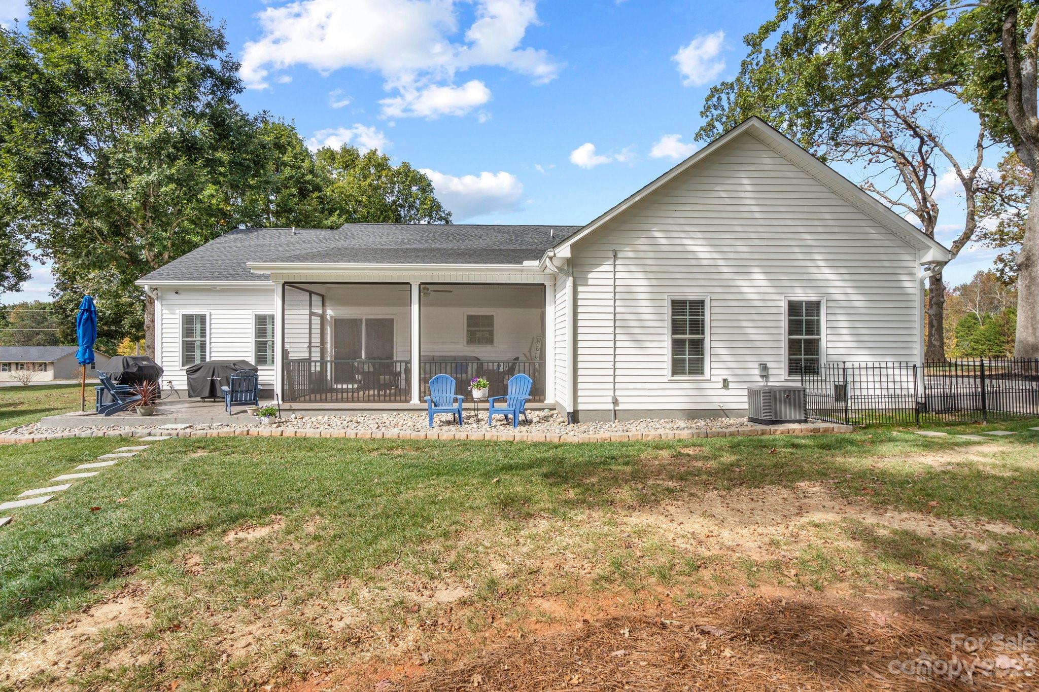 6216 King Wilkinson Road Denver, NC 28037 - Photo 4 of 32 Gallery Image 4